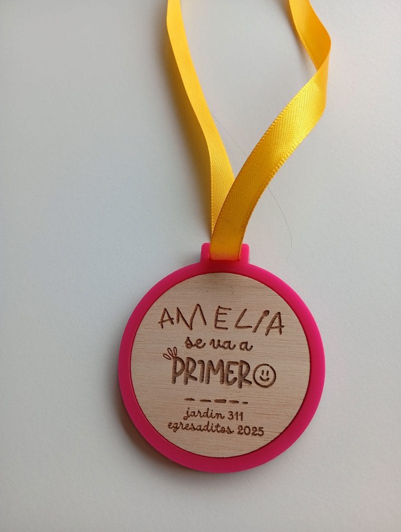 Medalla de Egreso – Modelo “Marco de colores” (Pack x 30 unidades) (copia)